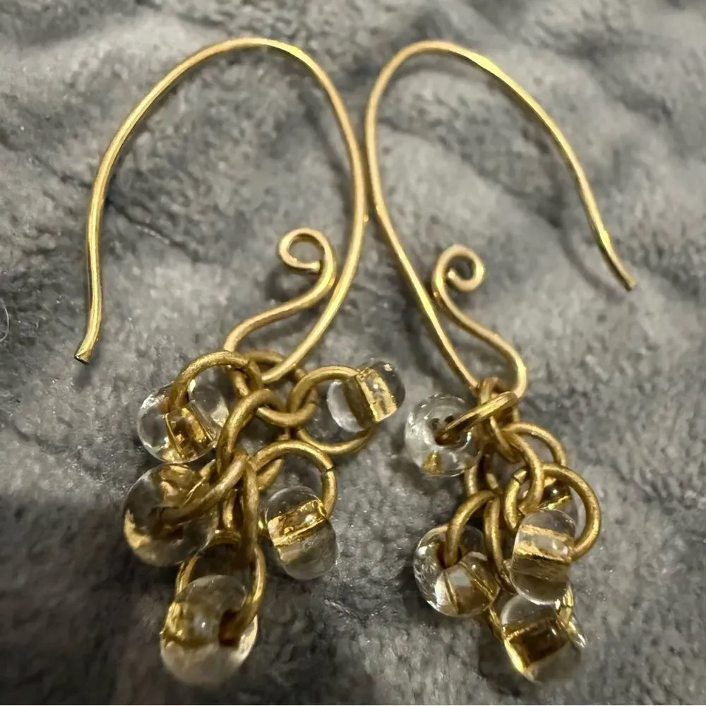 DESIGNER-STYLE GOLD DROP EARRINGS WITH CLEAR BEADS